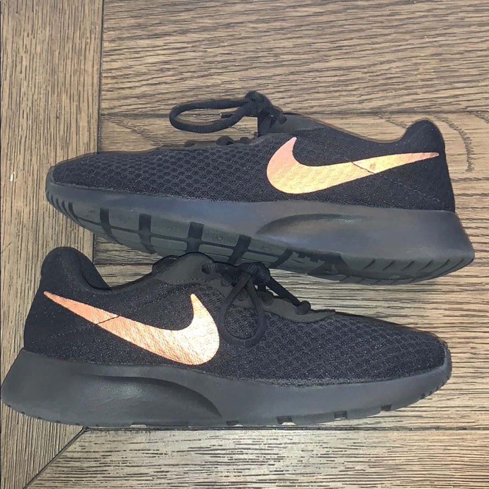 Nike Tanjun Womens Black and Rose Gold